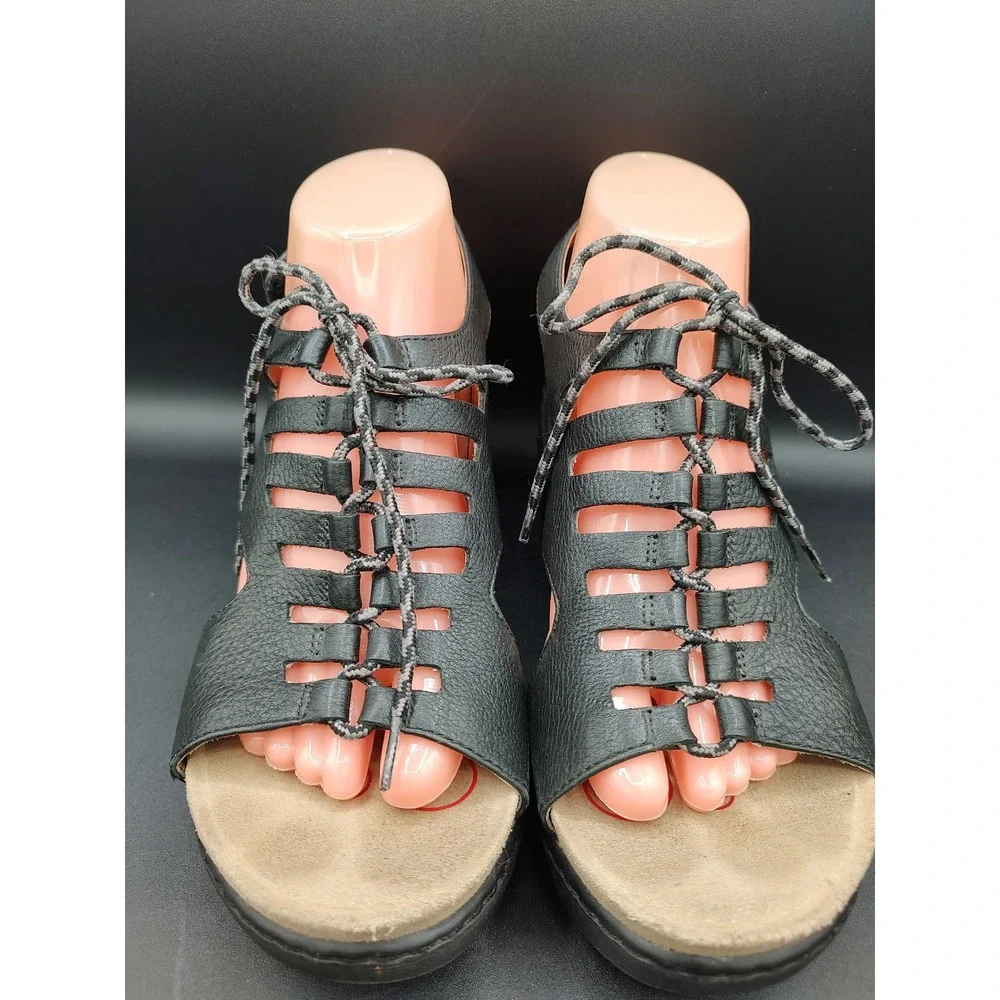 Bionica leather wedge